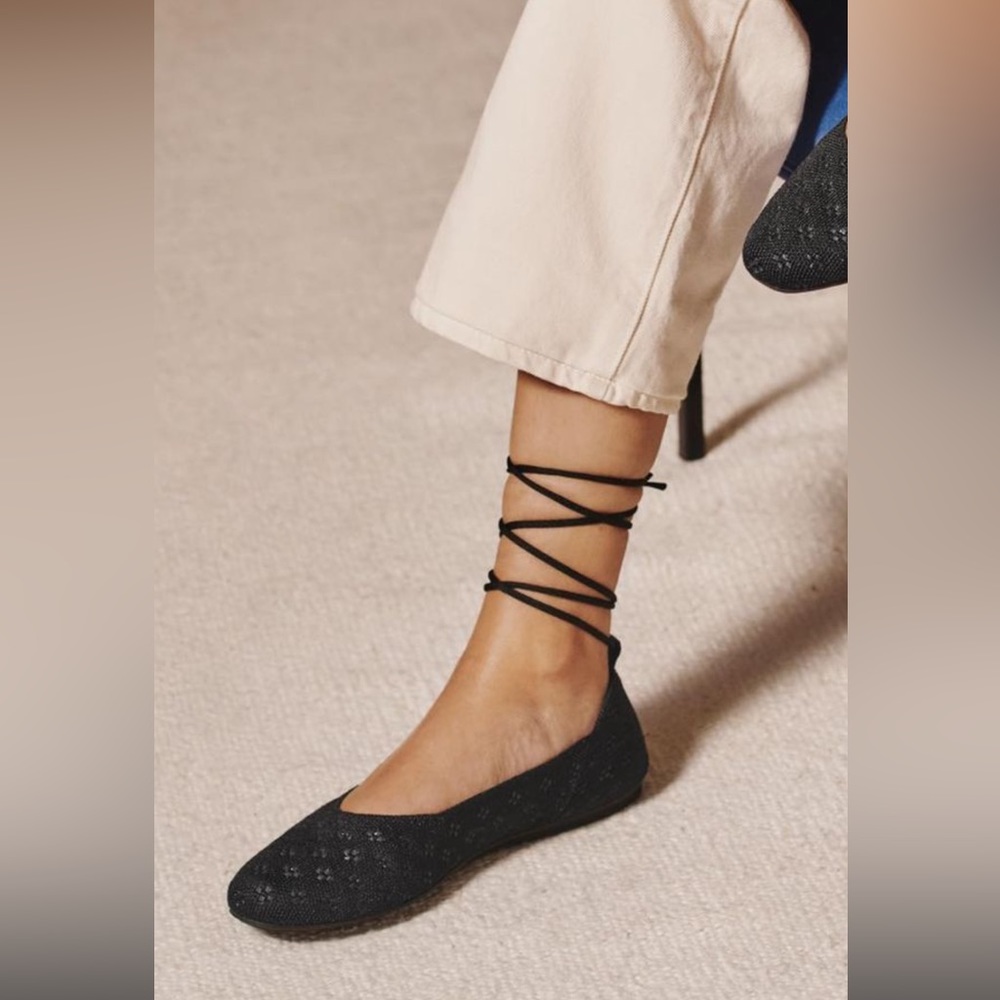 NWOT Rothys Falts